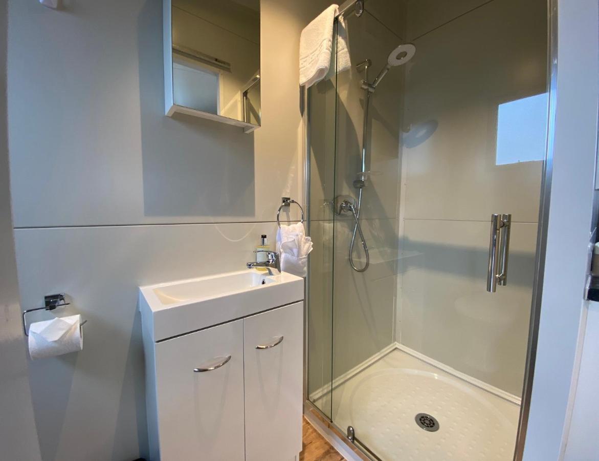Stunted Totara, Unit 3 Villa Туизъл Екстериор снимка